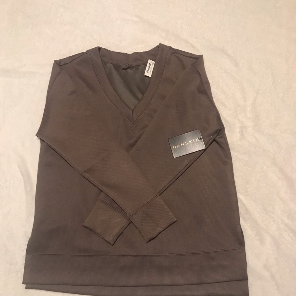 Long sleeve active top, size M